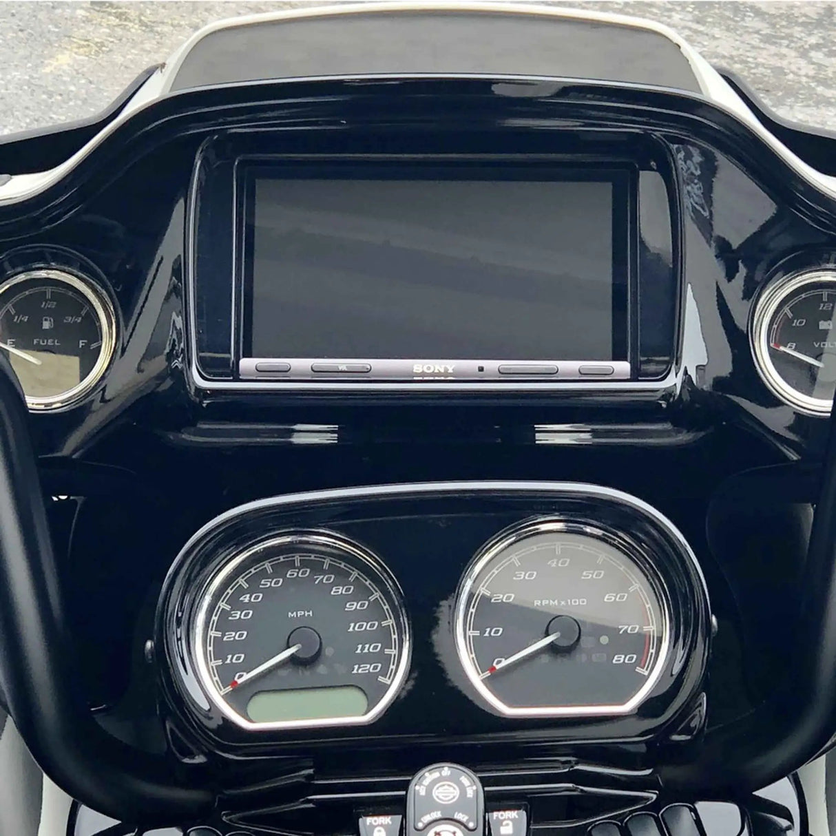Metra Metra Harley-Davidson 2014-Up Radio Install Kit 95-9701 - Car Audio